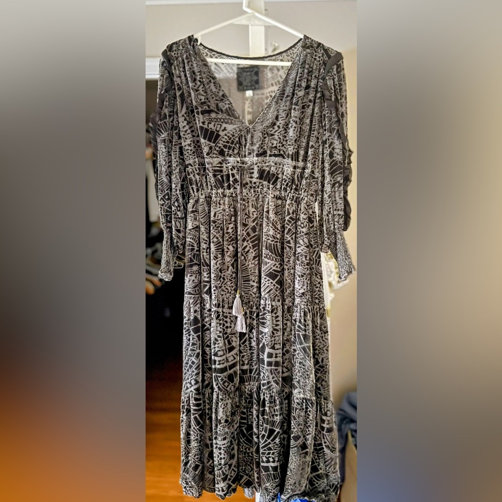 Elegant Black and White Patterned Dress